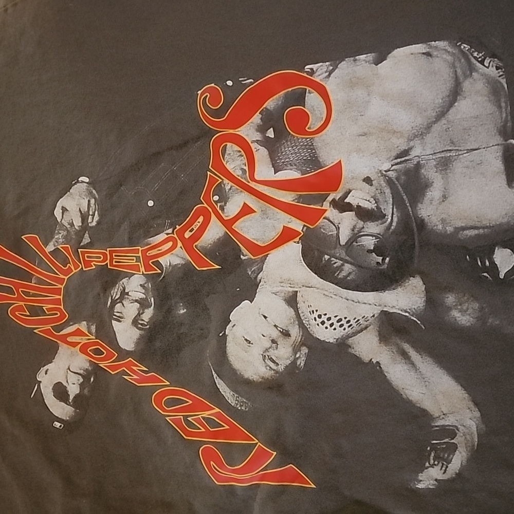 Red Hot Chili Peppers Concert Tee - Picture 3 of 5